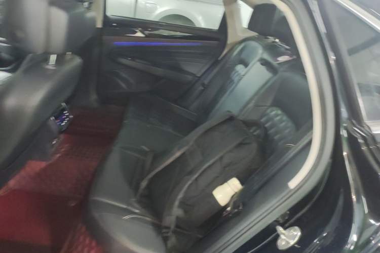 Used Volkswagen Passat 2020 330TSI Luxury Edition China VI Left Rear Seat