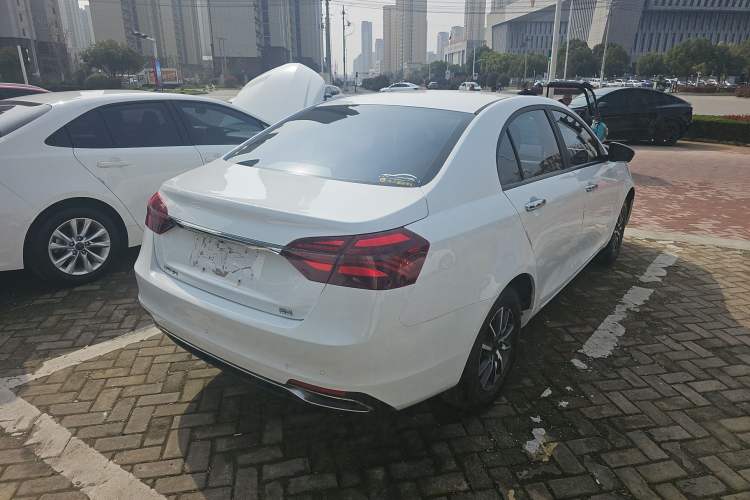 Used Geely Auto Emgrand 2019 Leading Edition 1.5L Manual Luxury Model China VI Standard