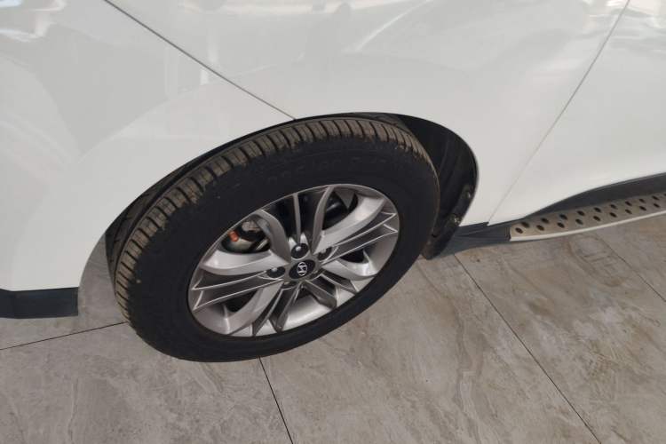 Used Hyundai ix35 2013 2.0L Automatic Two-Wheel Drive Smart GLS China IV Standard
