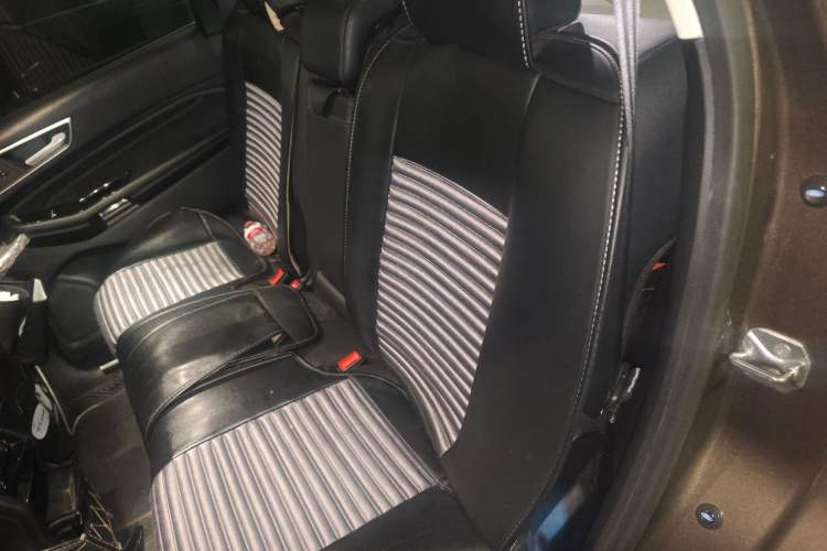 Used Ford Edge 2018 EcoBoost 245 Two-Wheel-Drive Titanium 7-Seater China VI Standard