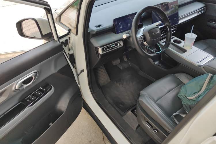 Used AION Y 2022 Plus 70 Tech Edition Driver Seat