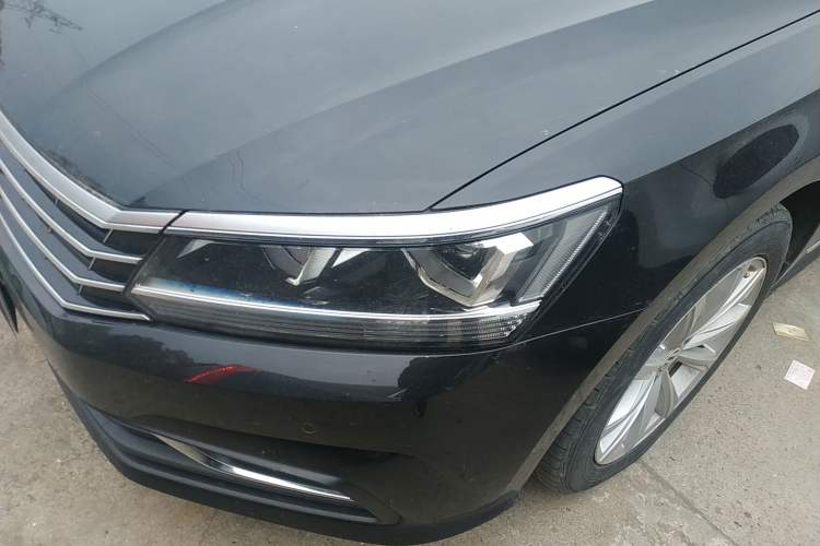 Used Volkswagen Passat 2017 330TSI DSG Luxury Edition
