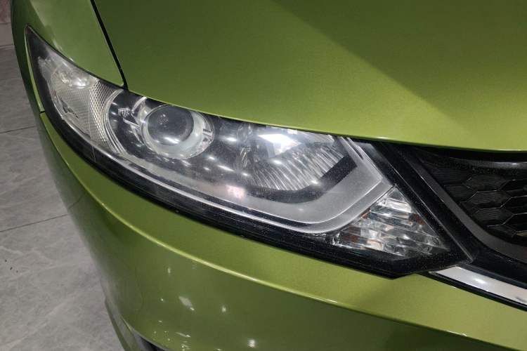 Used Honda Jade 2014 1.8L CVT Luxury Edition 5 seats Right Front Headlight