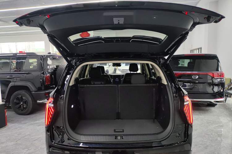 Used Hongqi HS7 PHEV 2024 2.0T PHEV Four-Wheel Drive Flagship Edition 6 Seats
