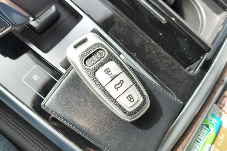 Used Audi Q7 2021 45 TFSI quattro S line Sport model