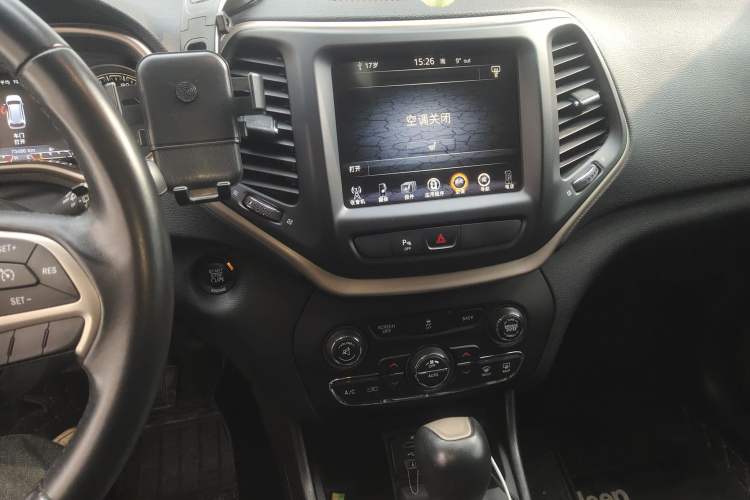 Used Jeep Cherokee 2016 2.0L Superior Edition
