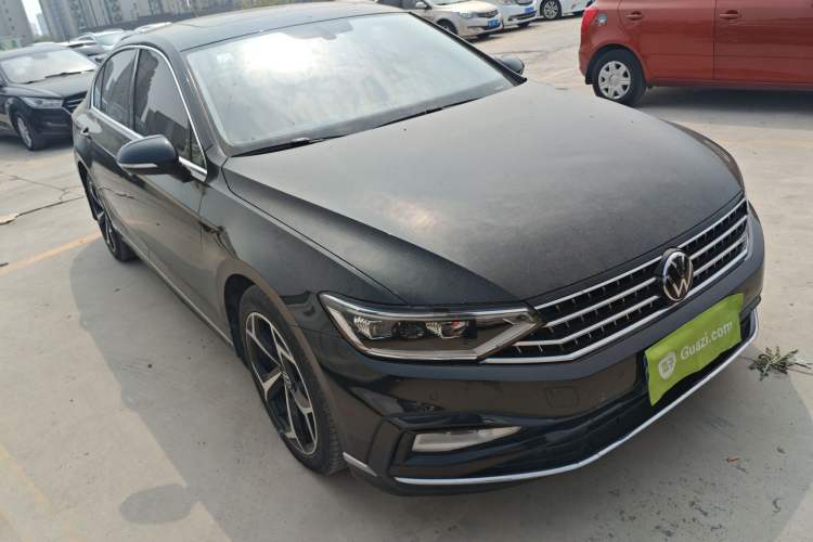 Used Volkswagen Magotan 2023 2 Million Units Limited Edition 330TSI DSG Leading Version
