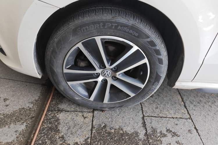 Used Volkswagen Polo 2014 1.6L Automatic Comfort Edition