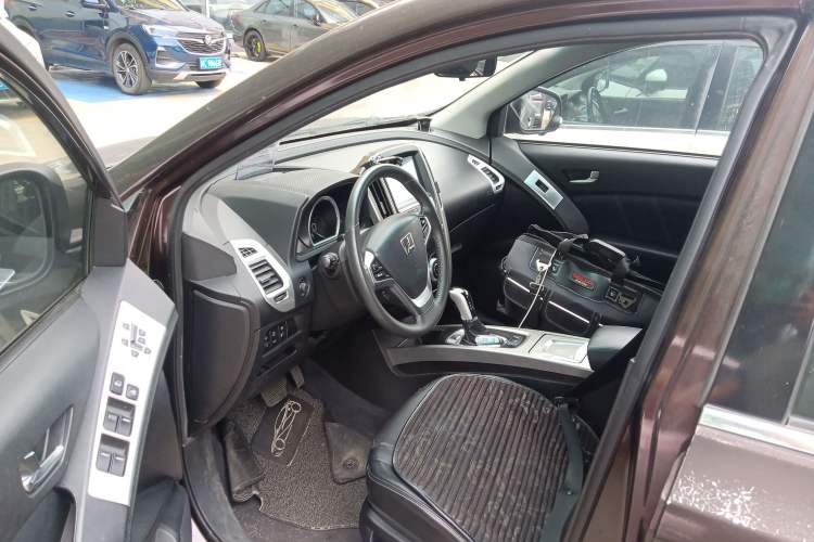 Used Luxgen U6 SUV 2015 1.8T ZhiZun Model Driver Seat