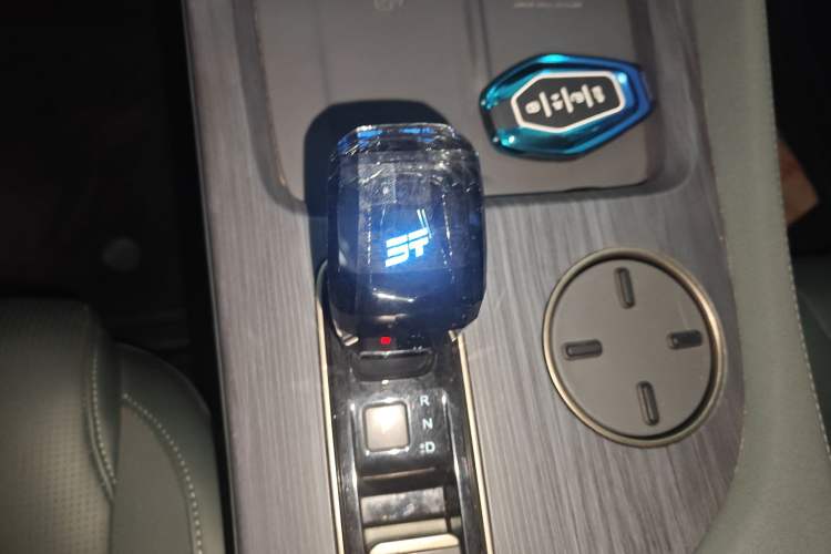 Used JETOUR Shanhai Shanhai L9 2024 1.5TD 2DHT Max 7-Seater