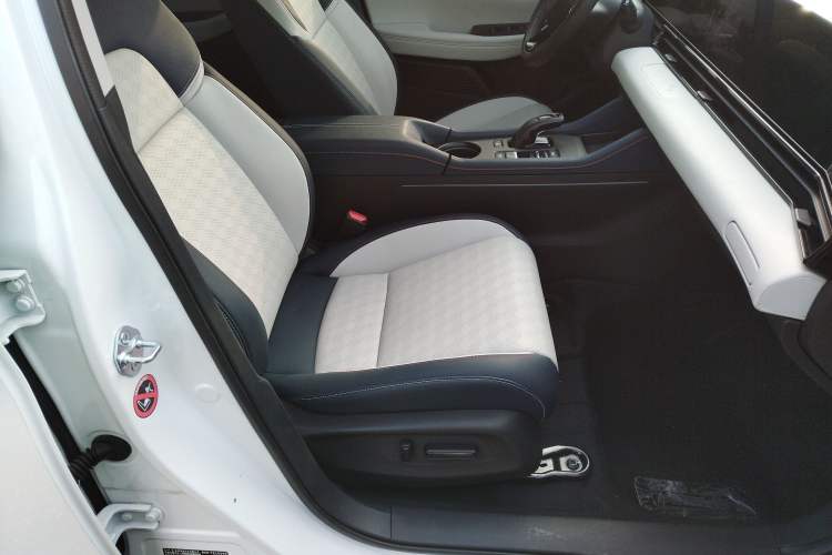 Used Lingxi L 2025 Model—Player No. 1 Plus Super Double-Up Optional Package
