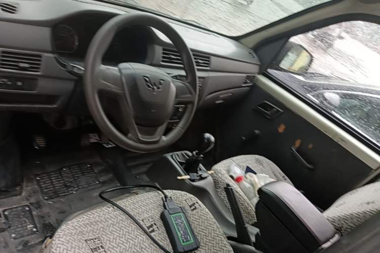 Used Wuling Zhiguang 2015 1.2L S Practical Model LSI
