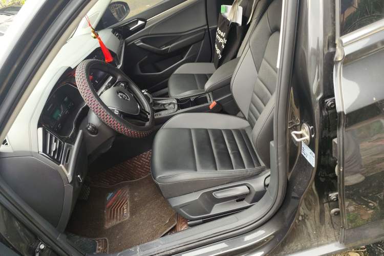 Used Volkswagen Sagitar 2021 200TSI DSG Fashionable Smart Connectivity Version Left Front Seat