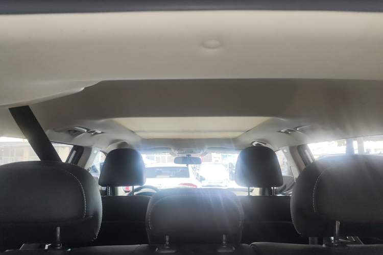 Used Geely Auto Emgrand X7 Sport 2020 1.8TD DCT Two-Wheel Drive Smart Connect 4G-Enabled Version
