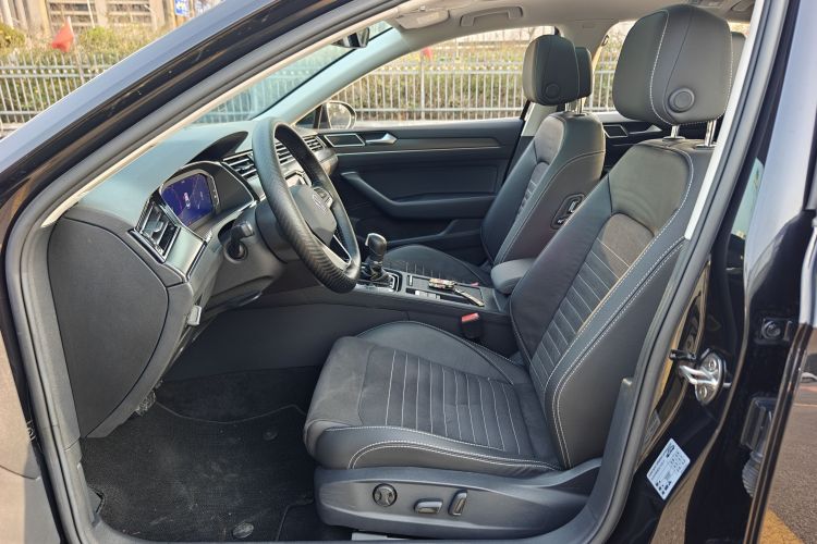 Used Volkswagen Magotan 2020 330TSI DSG Luxury Edition Driver Seat