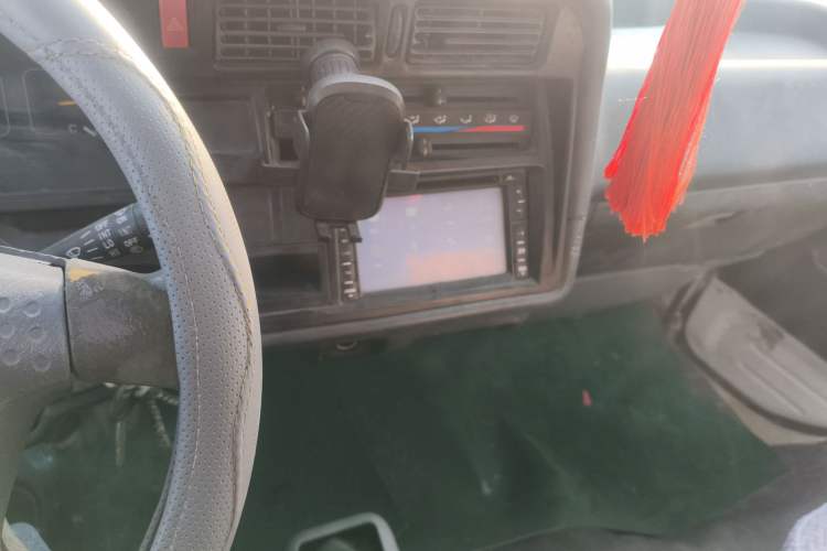 Used Jinbei Hiace 2014 2.0L 5th Generation Kuaiyunwang Business Version 4G19 Audio And AC Panel