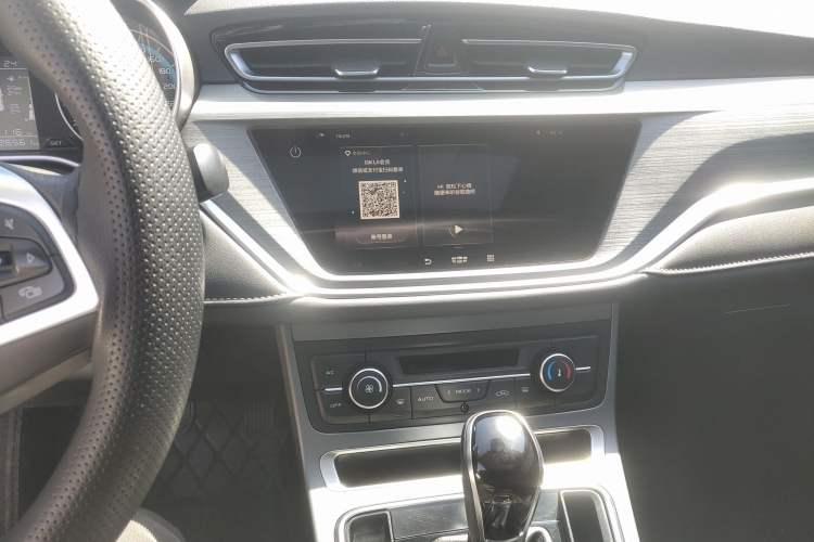 Used Geely Auto Emgrand 2021 UP 1.5L CVT Luxury Model Audio And AC Panel