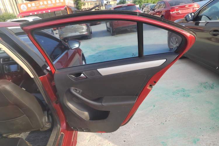 Used Volkswagen Sagitar 2014 Revised Version 1.6L Automatic Comfort Edition