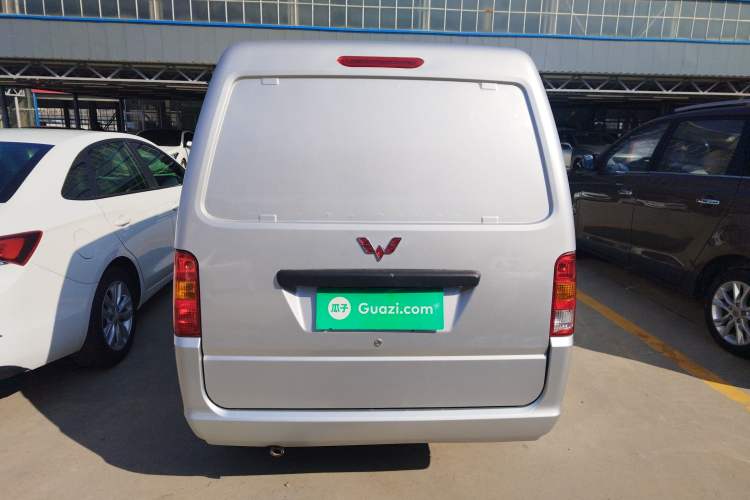 Used Wuling Zhiguang 2023 1.5L Utility Version with Enclosed Windows 2 Seats
