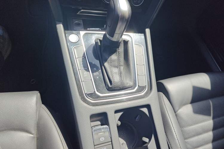 Used Volkswagen Magotan 2017 330TSI DSG Leading Model Gear Lever