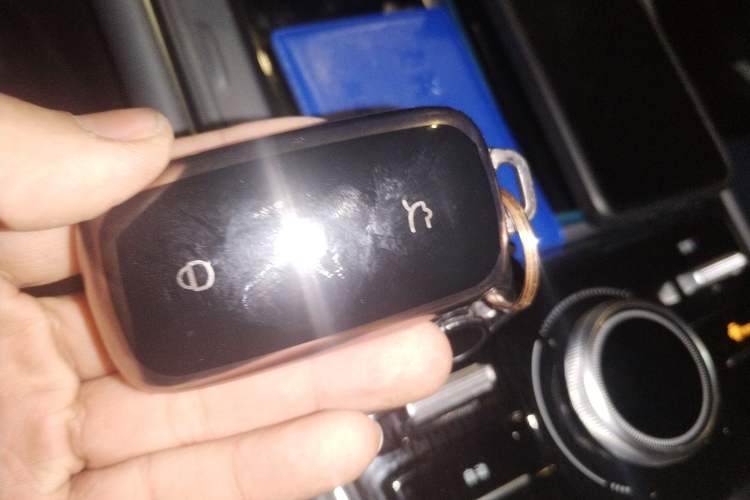 Used Geely Galaxy L6 2025 EM-i 140km Long-Range Version Vehicle Key