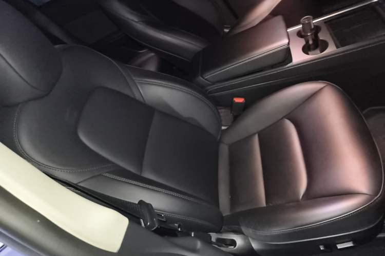 Used Tesla Model Y 2024 Rear-Wheel-Drive Version