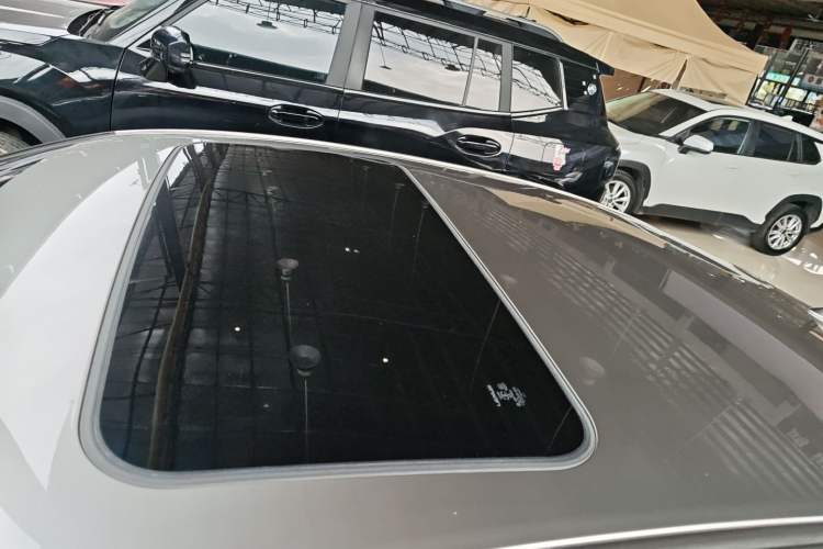 Used Lexus ES 2018 300h Premier Edition China VI Standard