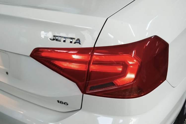 Used Volkswagen Jetta 2017 1.5L Automatic Fashion Model

