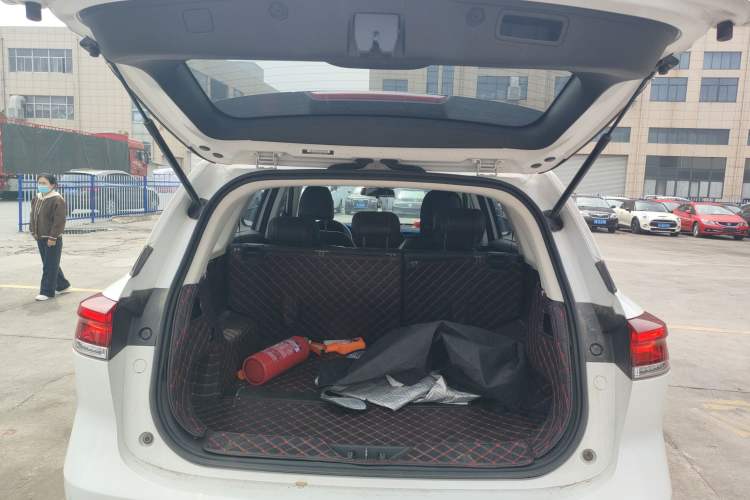 Used CHANGAN OSHAN X7 PLUS 2022 1.5T Blue Whale Edition Automatic Prestige Version Trunk