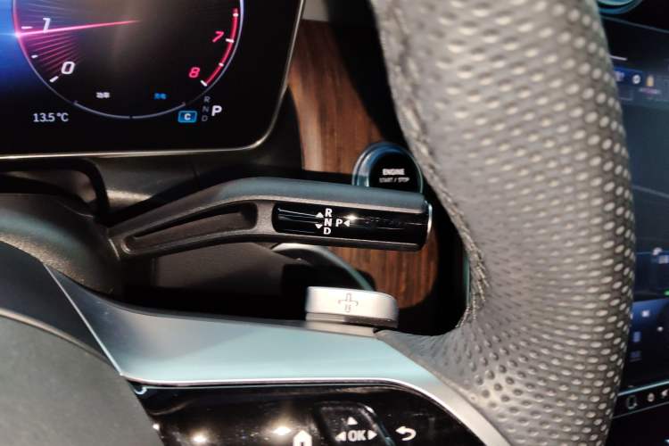 Used Mercedes-Benz GLC 2024 GLC 300 L 4MATIC Dynamic Edition 5-seater
