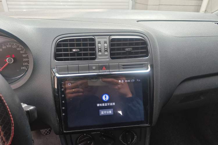 Used Volkswagen Polo 2016 1.4L Manual Fashion Model