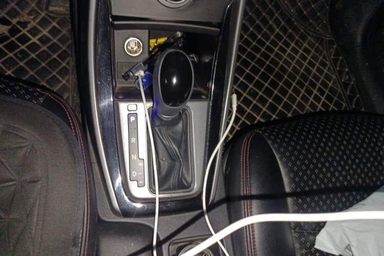 Used Hyundai Elantra (5th Generation / Langdong) 2016 1.6L Automatic Prestige Model Gear Lever