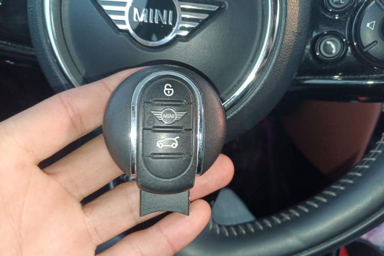 Used MINI 2020 1.5T COOPER Artist
