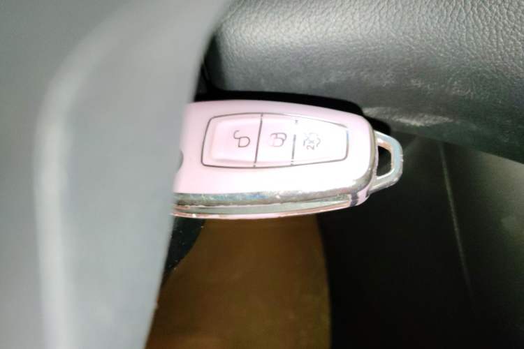 Used Ford Focus 2017 Hatchback 1.6L Automatic Comfort Plus SmartDrive Edition
