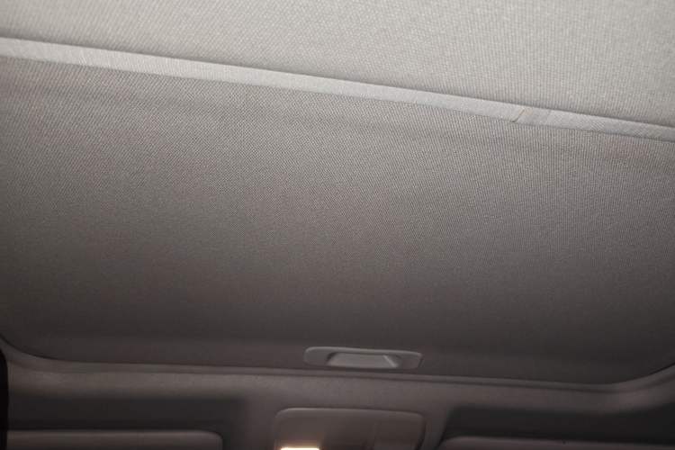 Used Mazda 3 Axela 2017 Sedan 1.5L Automatic Luxury Model China VI Standard Headliner