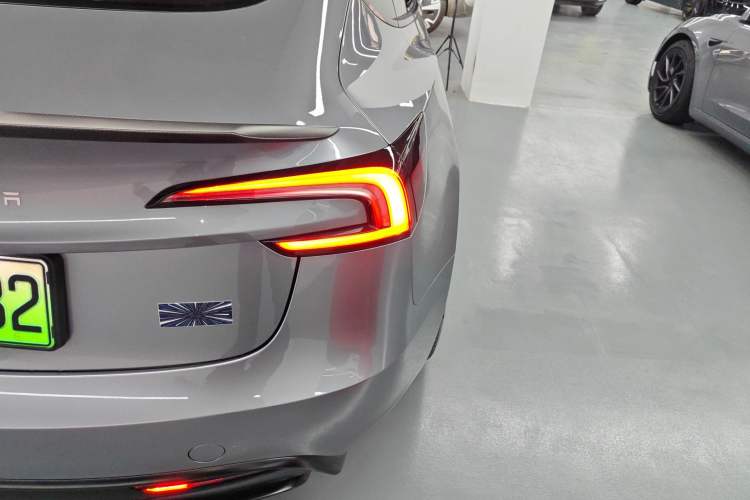 Used Tesla Model 3 2024 High-Performance All-Wheel-Drive Version