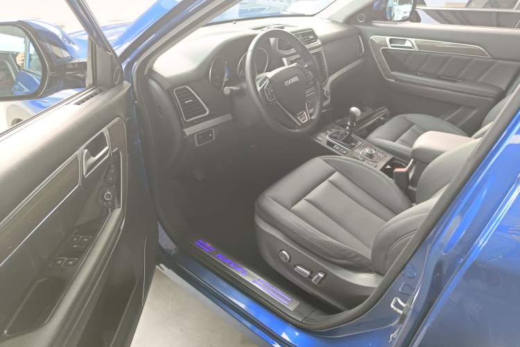 Used Haval H6 Coupe 2015 Blue Label 2.0T Manual 4x4 Prestige Model
