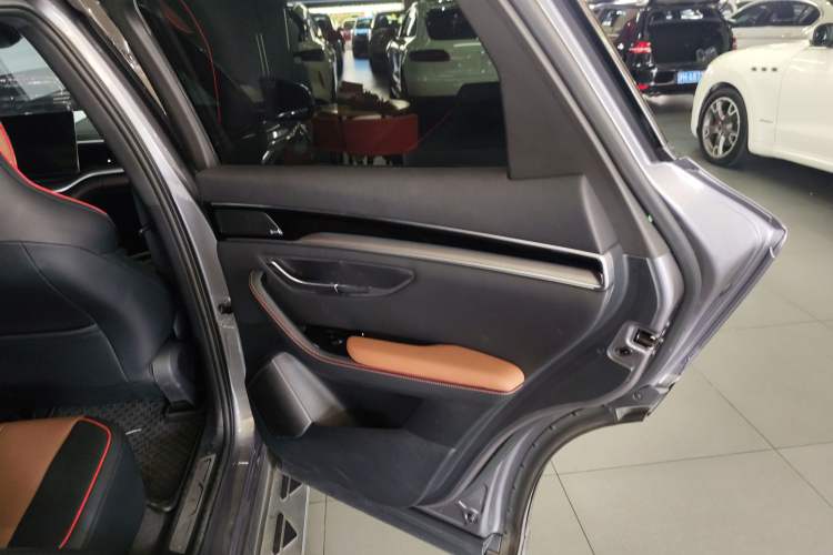 Used BYD Song PLUS New Energy 2021 DM-i 100KM Four-Wheel Drive Flagship PLUS
