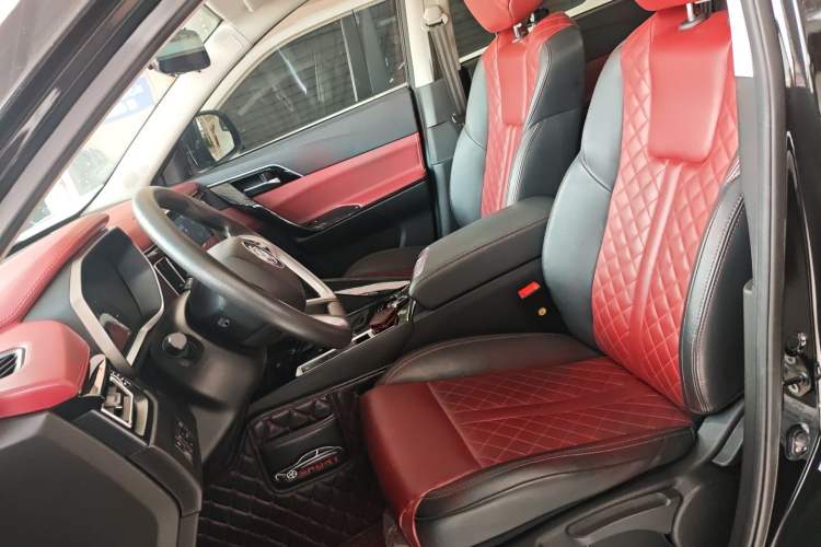 Used FORTHING T5L 2019 1.5T CVT Luxury 7-Seater Left Front Seat