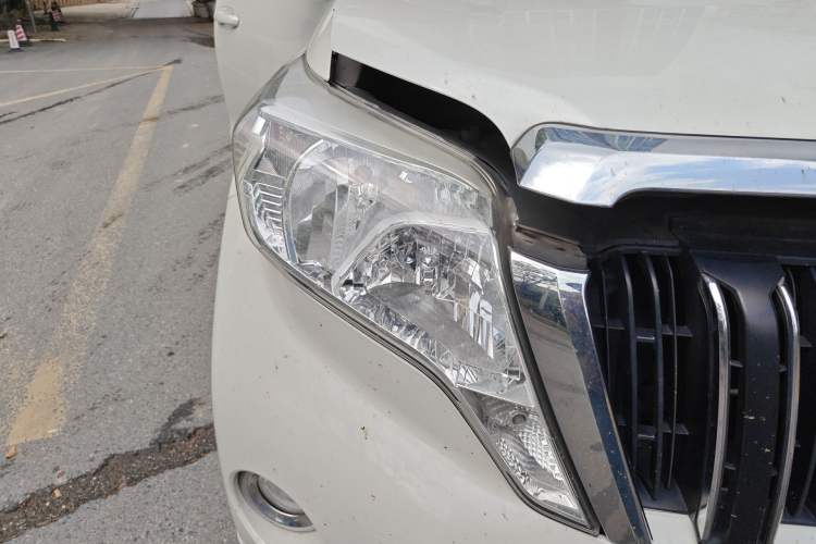 Used Toyota Prado 2016 2.7L Automatic Standard Edition Right Front Headlight