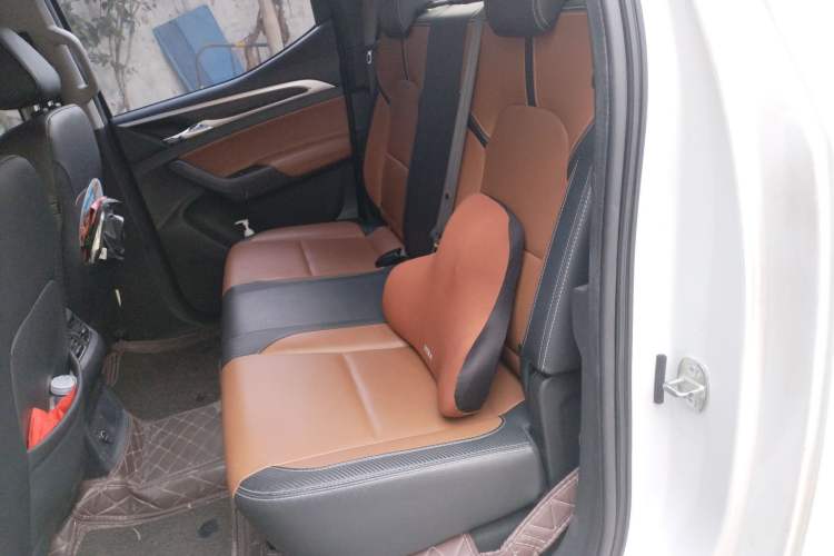 Used SAIC MAXUS T70 2021 2.0T Diesel Automatic 4x4 Elite Edition Standard Cab High Ground Clearance
