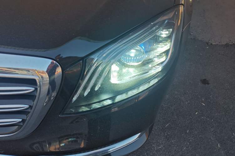 Used Mercedes-Benz S-Class 2018 S 320 L Left Front Headlight