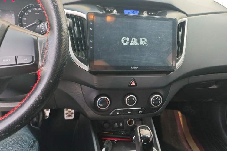 Used Hyundai ix25 2015 1.6L Automatic Two-Wheel Drive Smart GLS Trim Audio And AC Panel