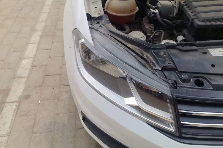 Used Volkswagen Santana 2019 1.5L Manual Fashion Edition China VI Standard Right Front Headlight