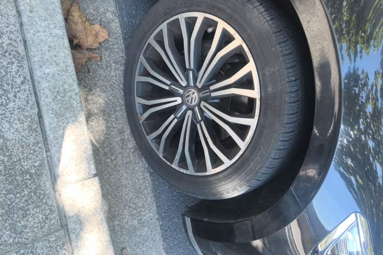 Used Volkswagen Phideon 2018 Revised Version 380TSI Two-Wheel Drive Business Edition
