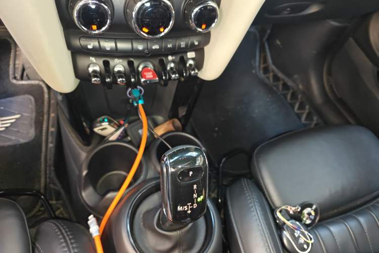 Used MINI MINI 2019 1.5T COOPER CABRIO Artist
