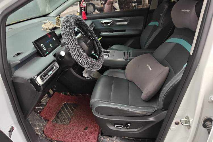 Used AION Y 2022 Plus 70 Tech Edition