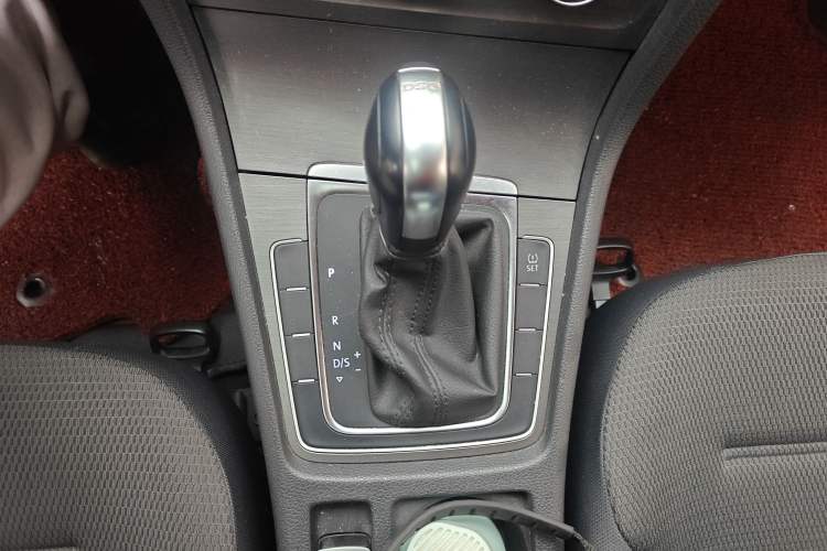 Used Volkswagen Golf 2015 1.4TSI Automatic Comfort Model
