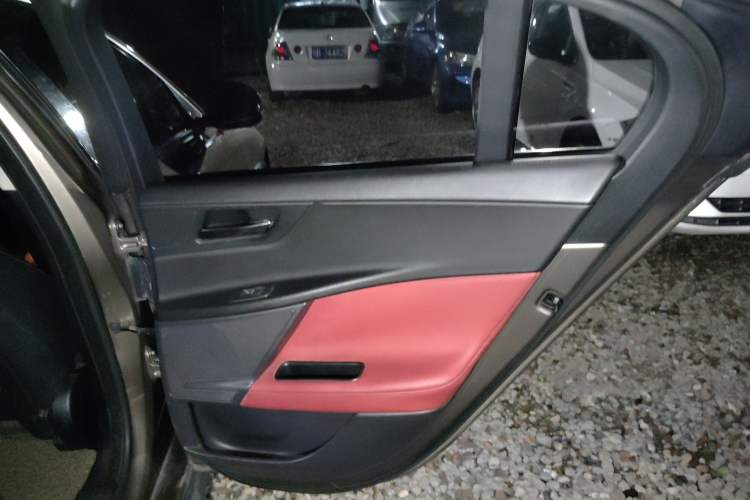 Used Jaguar XE 2017 2.0T 200 PS R-Sport