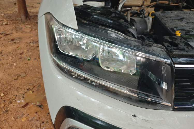 Used Volkswagen T-Cross 2023 Revised 1.5L Automatic Fashion Edition Right Front Headlight